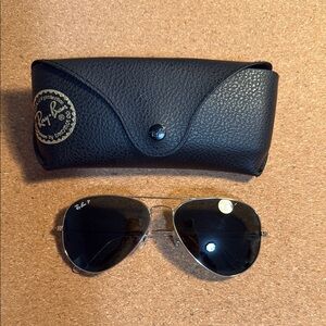 Ray-Ban aviator sunglasses RB 3025, lightly used